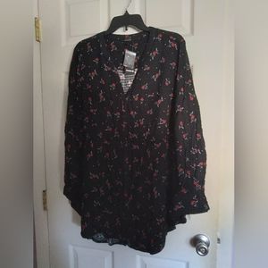 Torrid Emma Black Ditzy Longsleeve Floral Crinkle Blouse